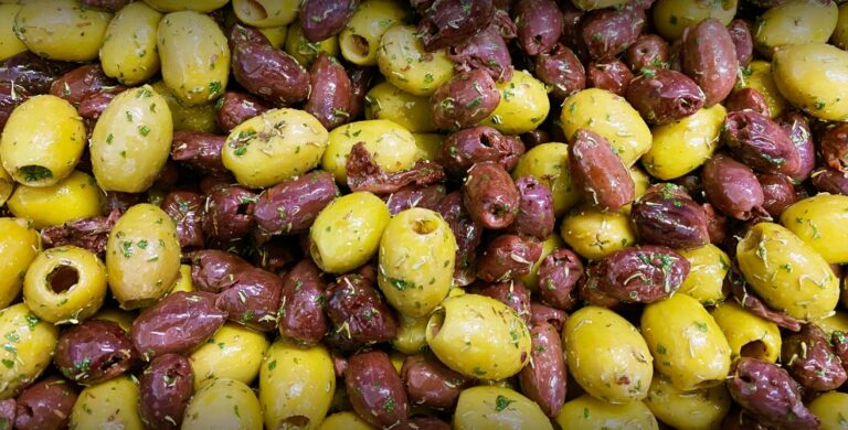 Classic blend olives